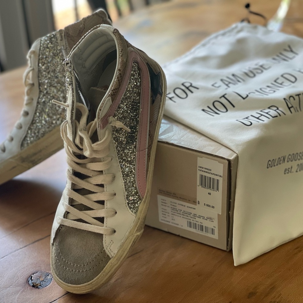 Size 40 Golden Goose. Only worn twice! Excellent condition!